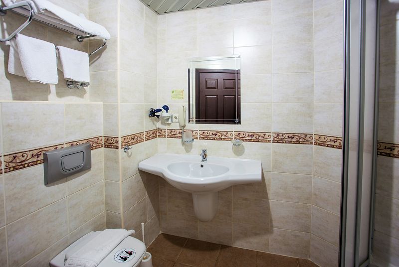 https://www.feriahotels.com/kleopatra-royal-palm/wp-content/uploads/2015/02/royal-banyo.jpg